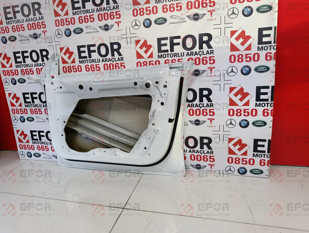 TESLA Model Y Ön Kapı