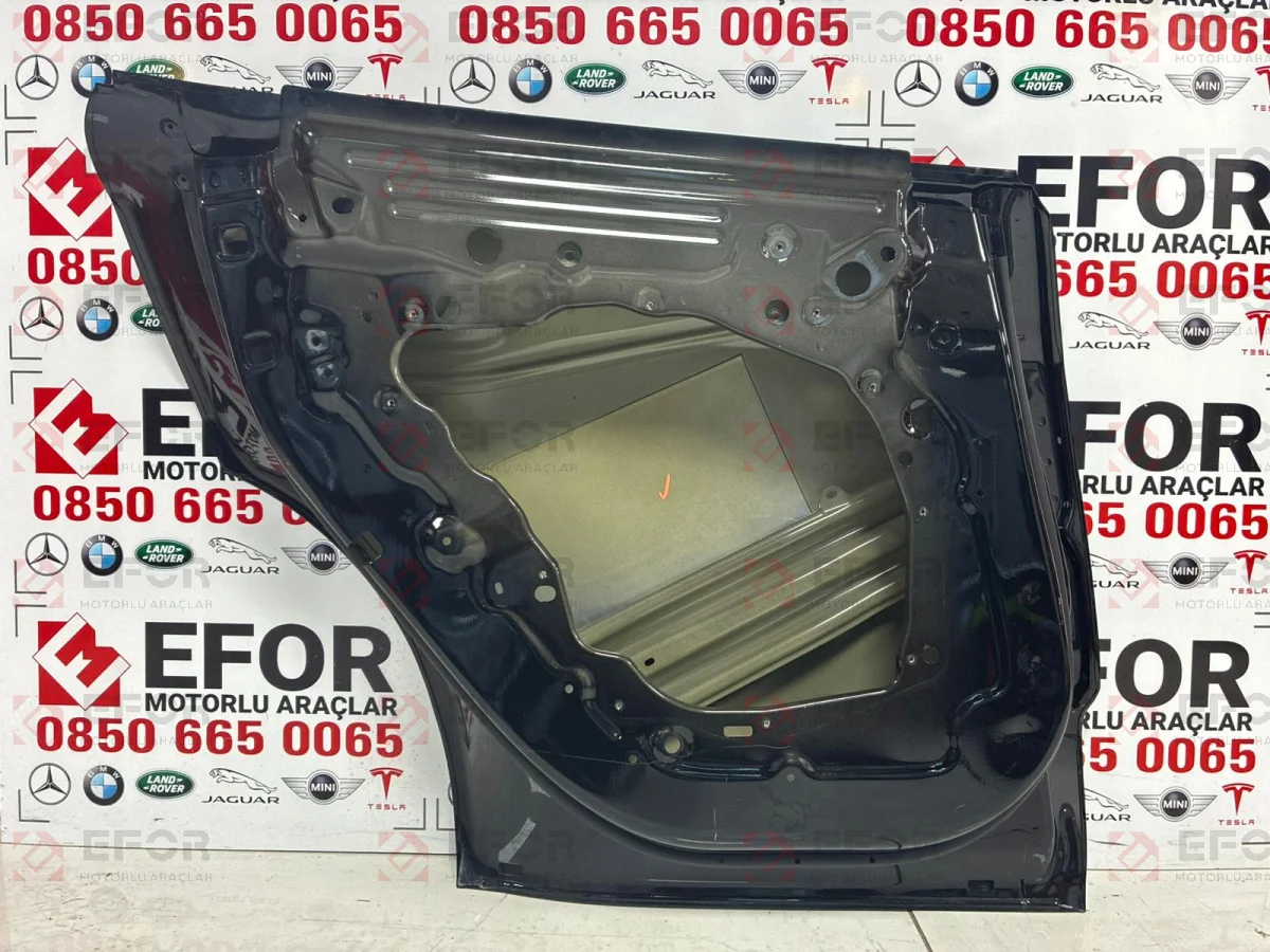 TESLA Model Y Arka Kapı