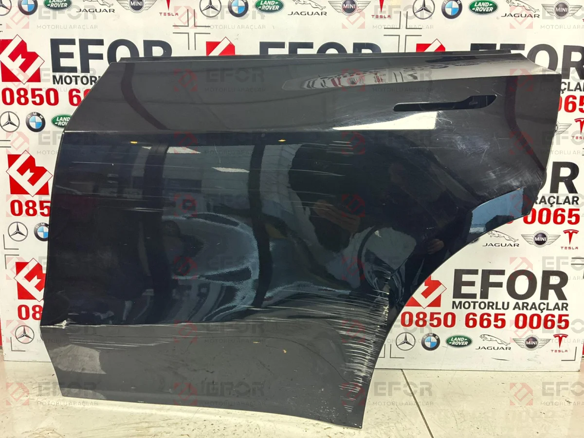 TESLA Model Y Arka Kapı