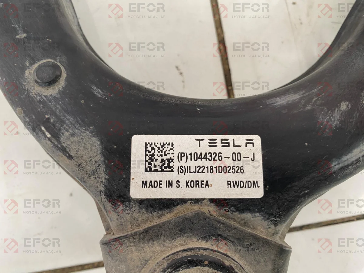 TESLA Model Y Sağ Salıncak