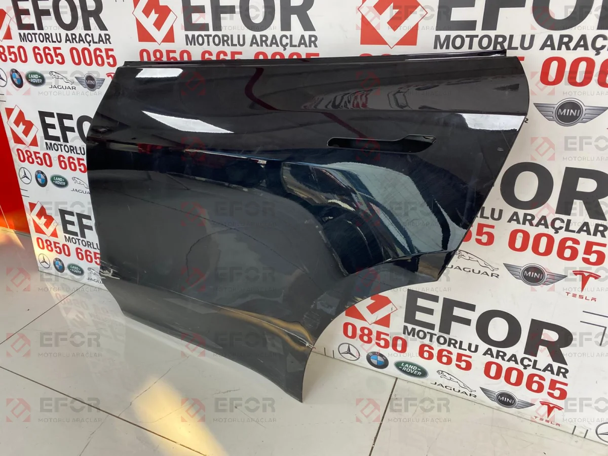 TESLA Model Y Arka Kapı