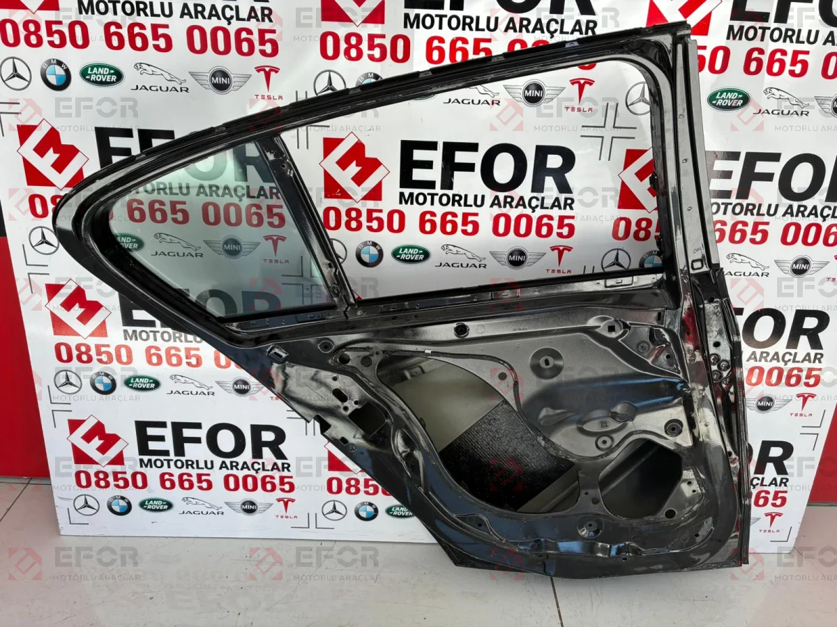 BMW 1 Serisi Arka Kapı