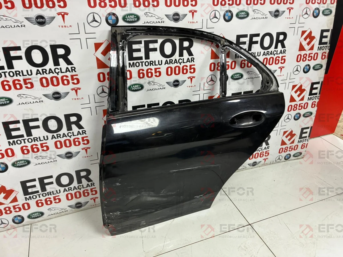 MERCEDES BENZ C Serisi Arka Kapı