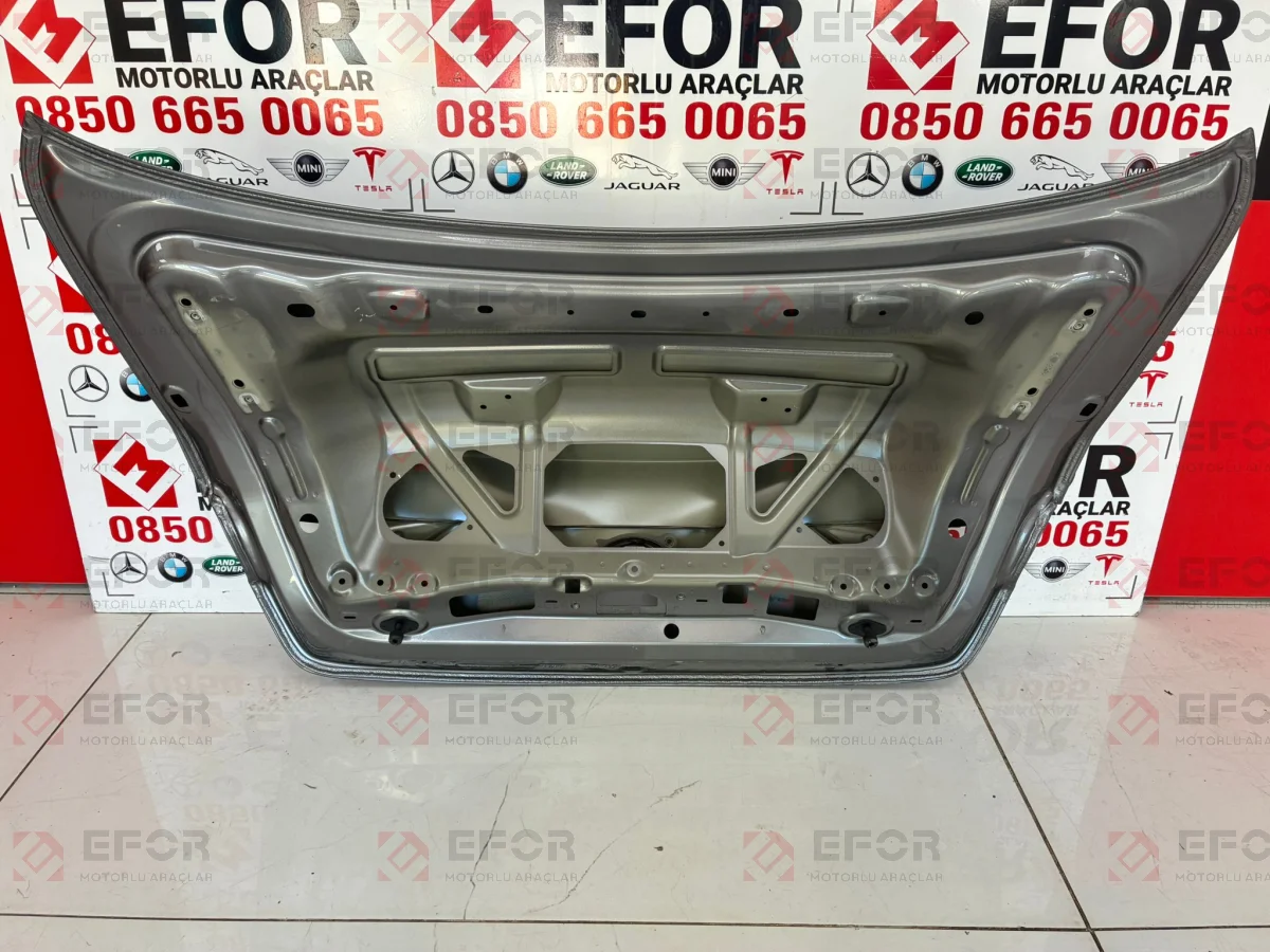 MERCEDES BENZ CLA Bagaj Kapağı