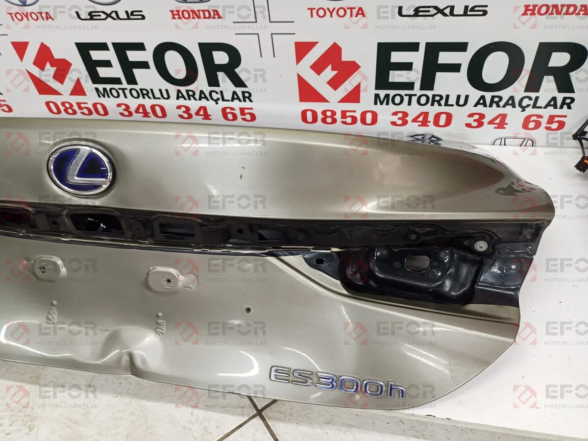 LEXUS ES Bagaj Kapağı