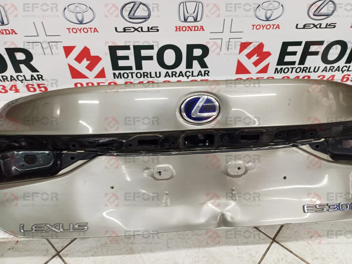 LEXUS ES Bagaj Kapağı