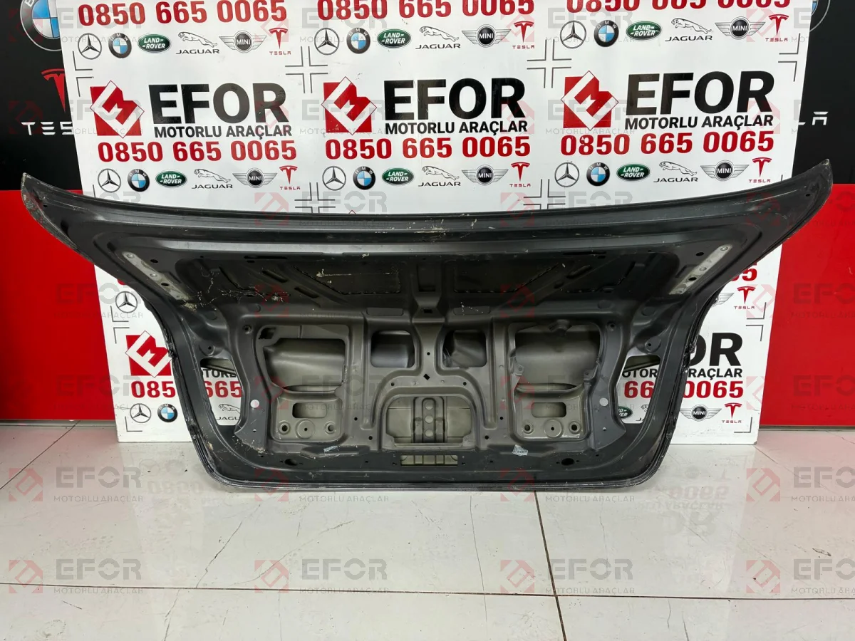 BMW 5 Serisi Arka Bagaj Kapağı