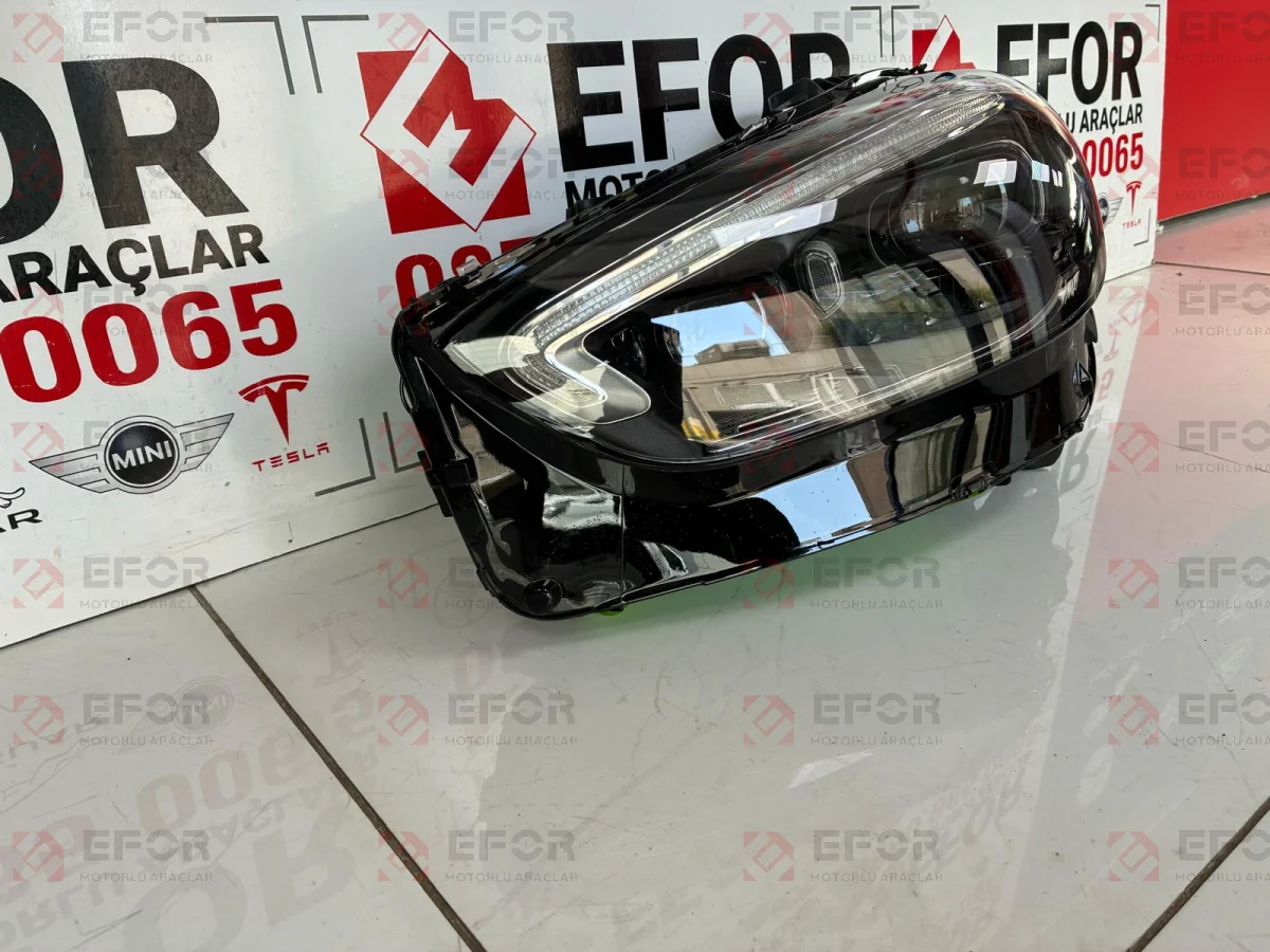 MERCEDES BENZ C Serisi Sol Ön Far Lambası
