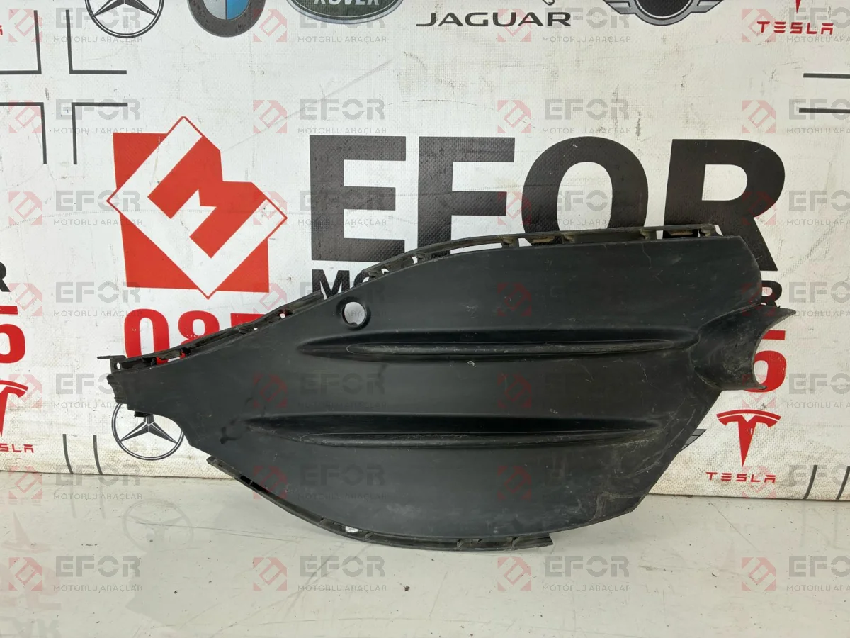 MERCEDES BENZ EQB Sağ Davlumbaz Kapağı
