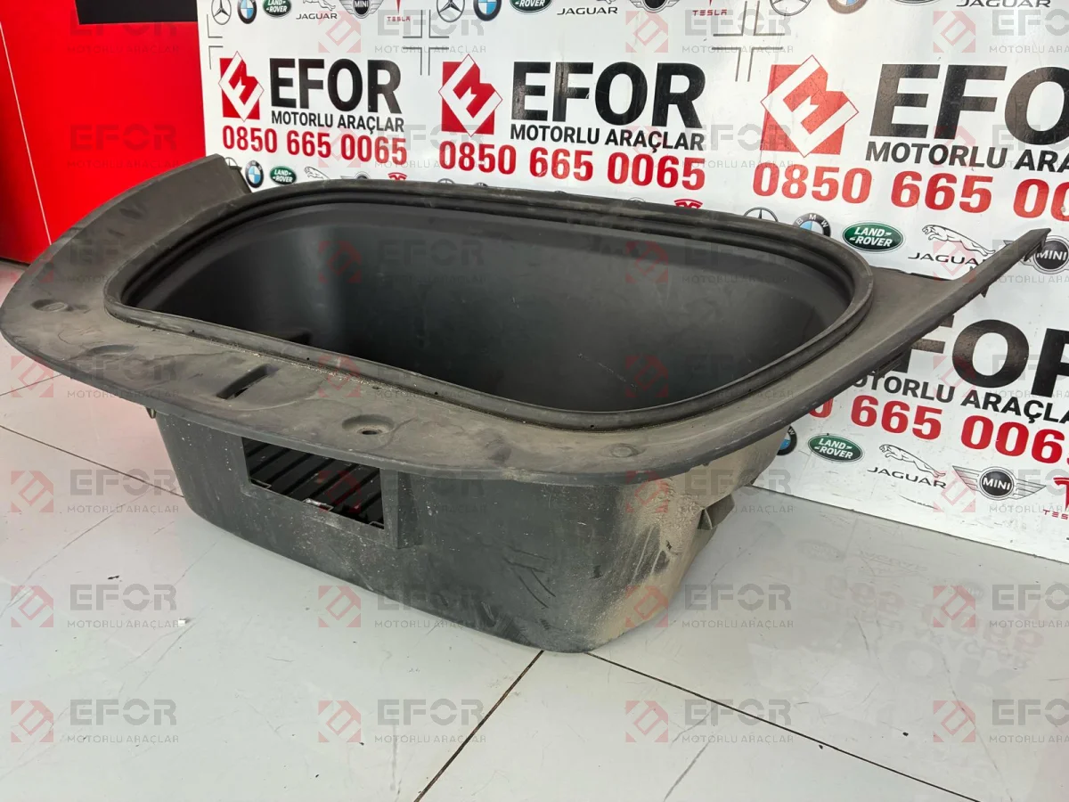 TESLA Model Y Bagaj Kapağı