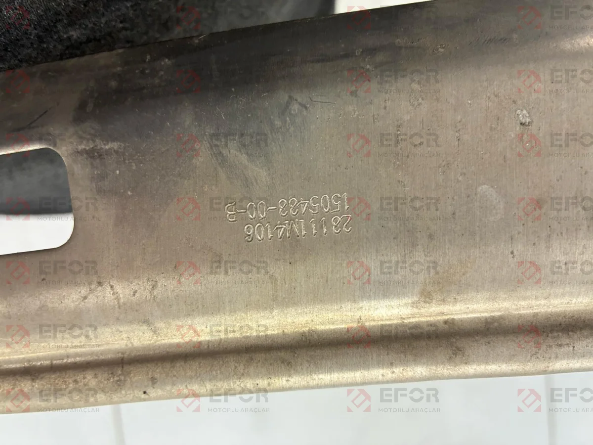 TESLA Model Y Ön Panel