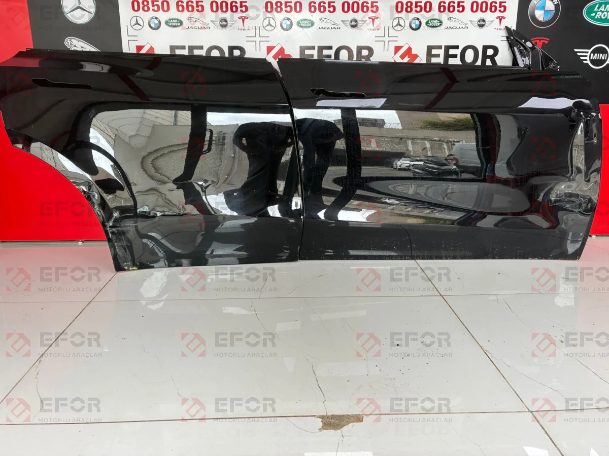 TESLA Model Y Ön Kapı