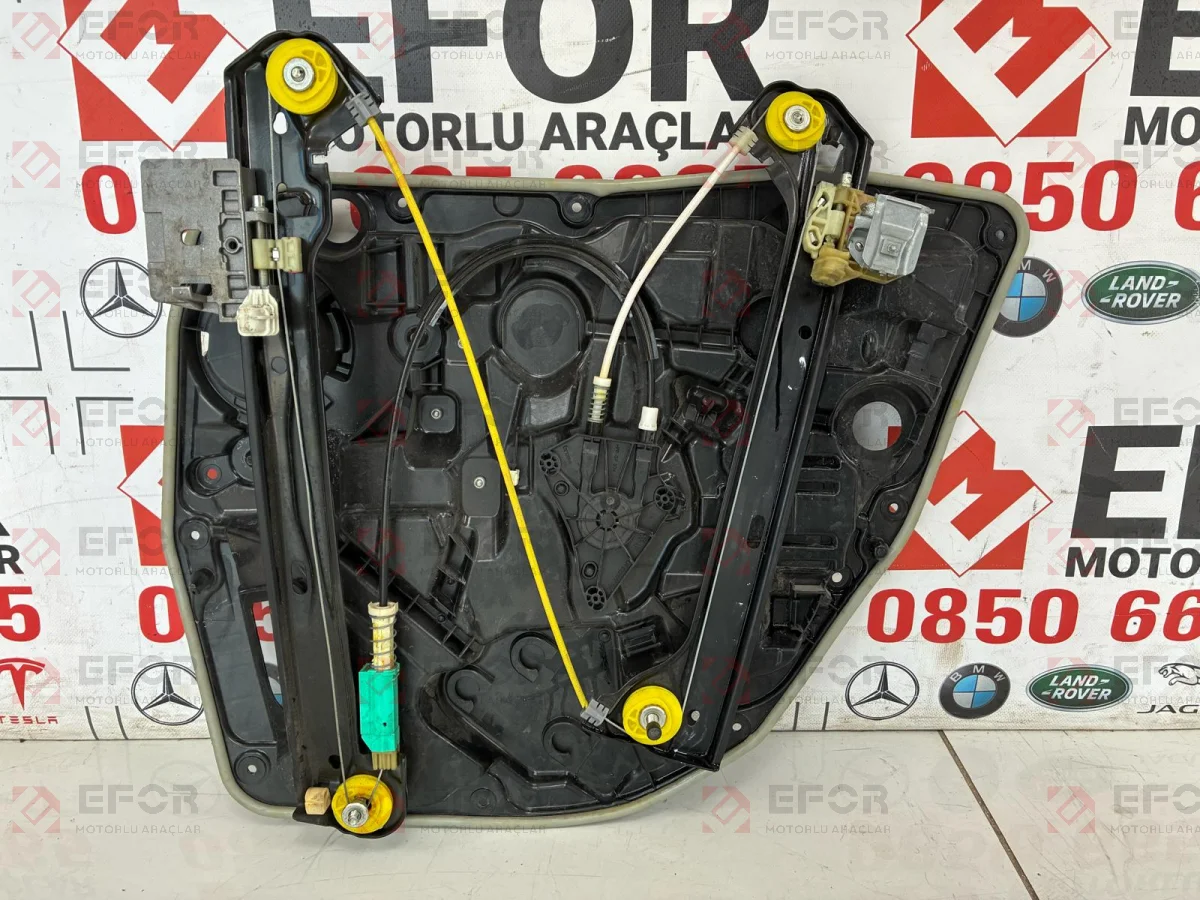 MERCEDES BENZ EQE Sol Cam Krikosu
