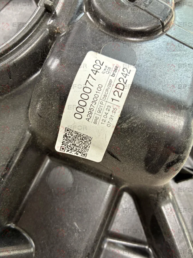 MERCEDES BENZ EQE Sol Cam Krikosu