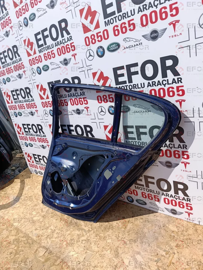 BMW 1 Serisi Arka Kapı