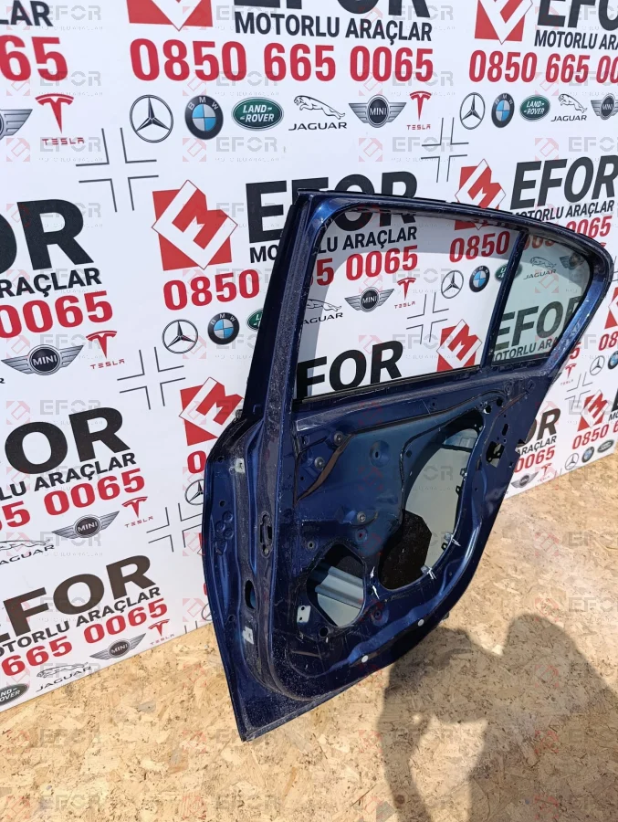 BMW 1 Serisi Arka Kapı
