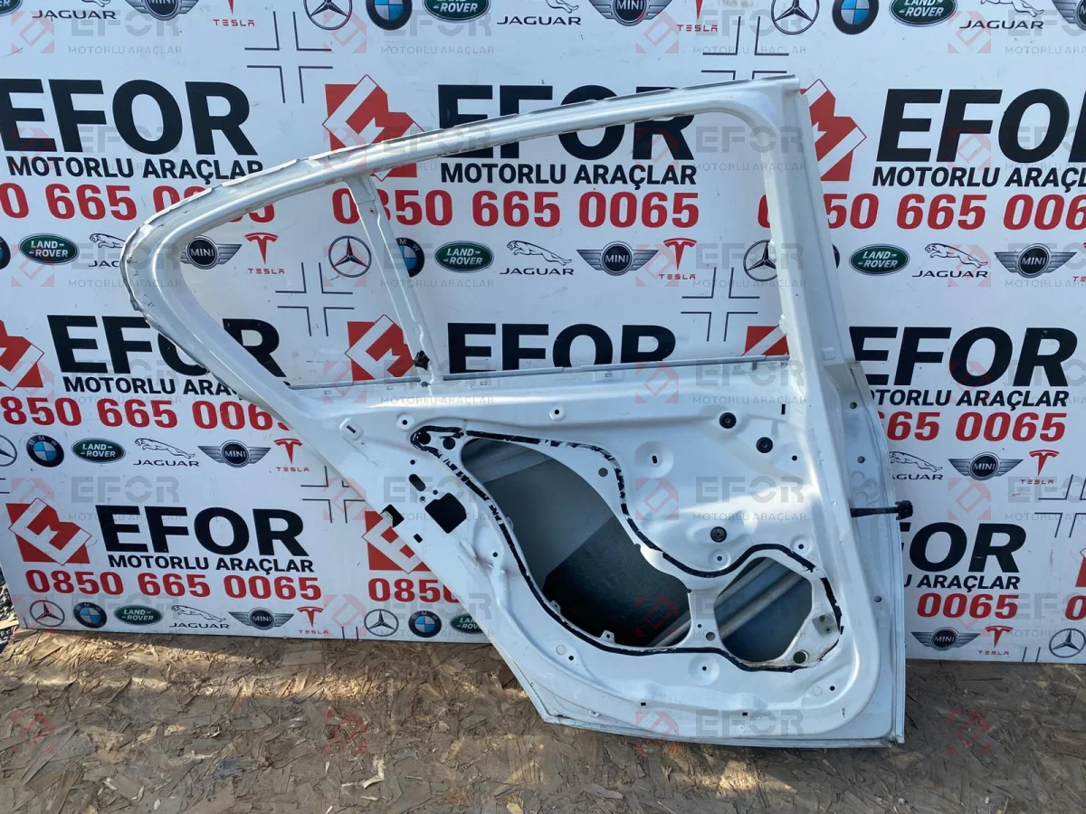 BMW 3 Serisi Arka Kapı