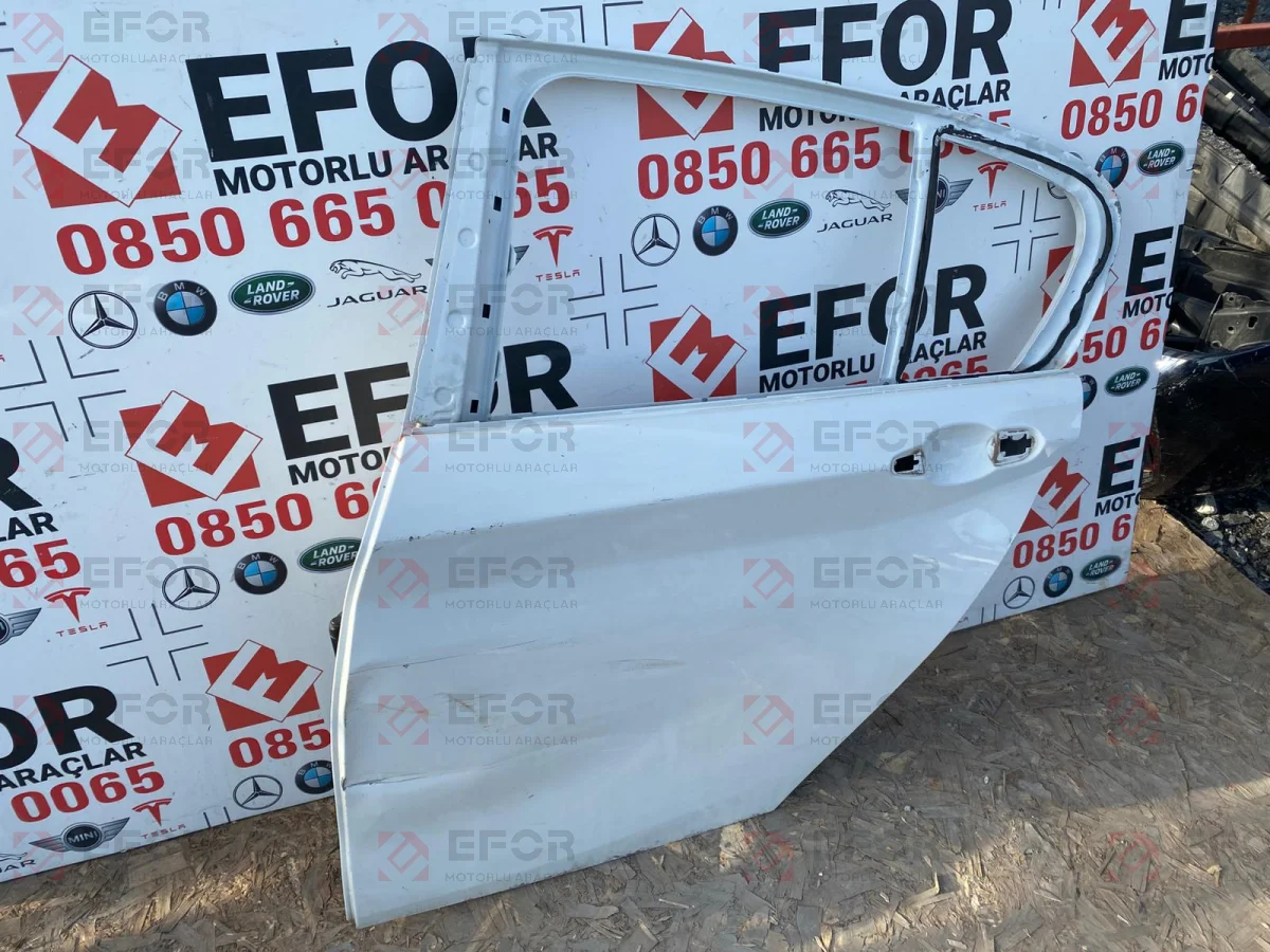 BMW 3 Serisi Arka Kapı