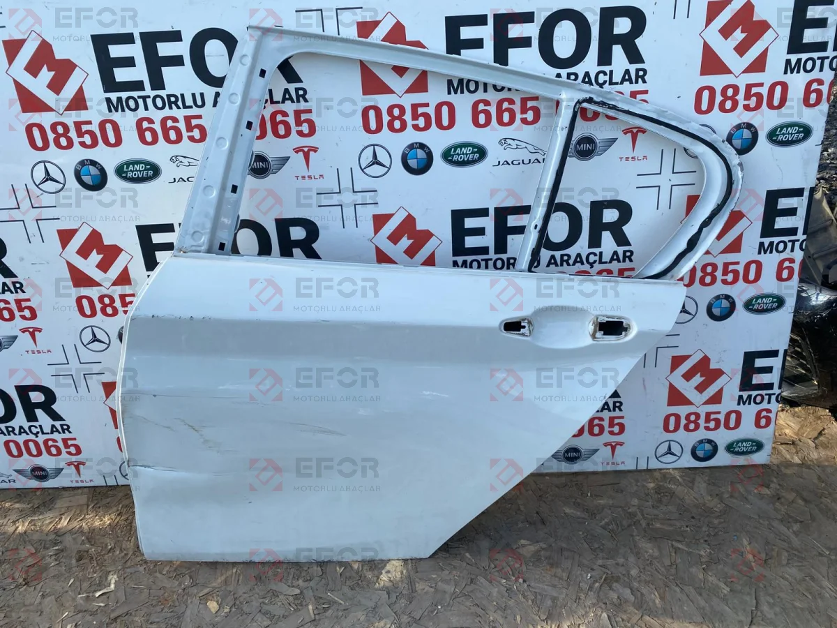 BMW 3 Serisi Arka Kapı
