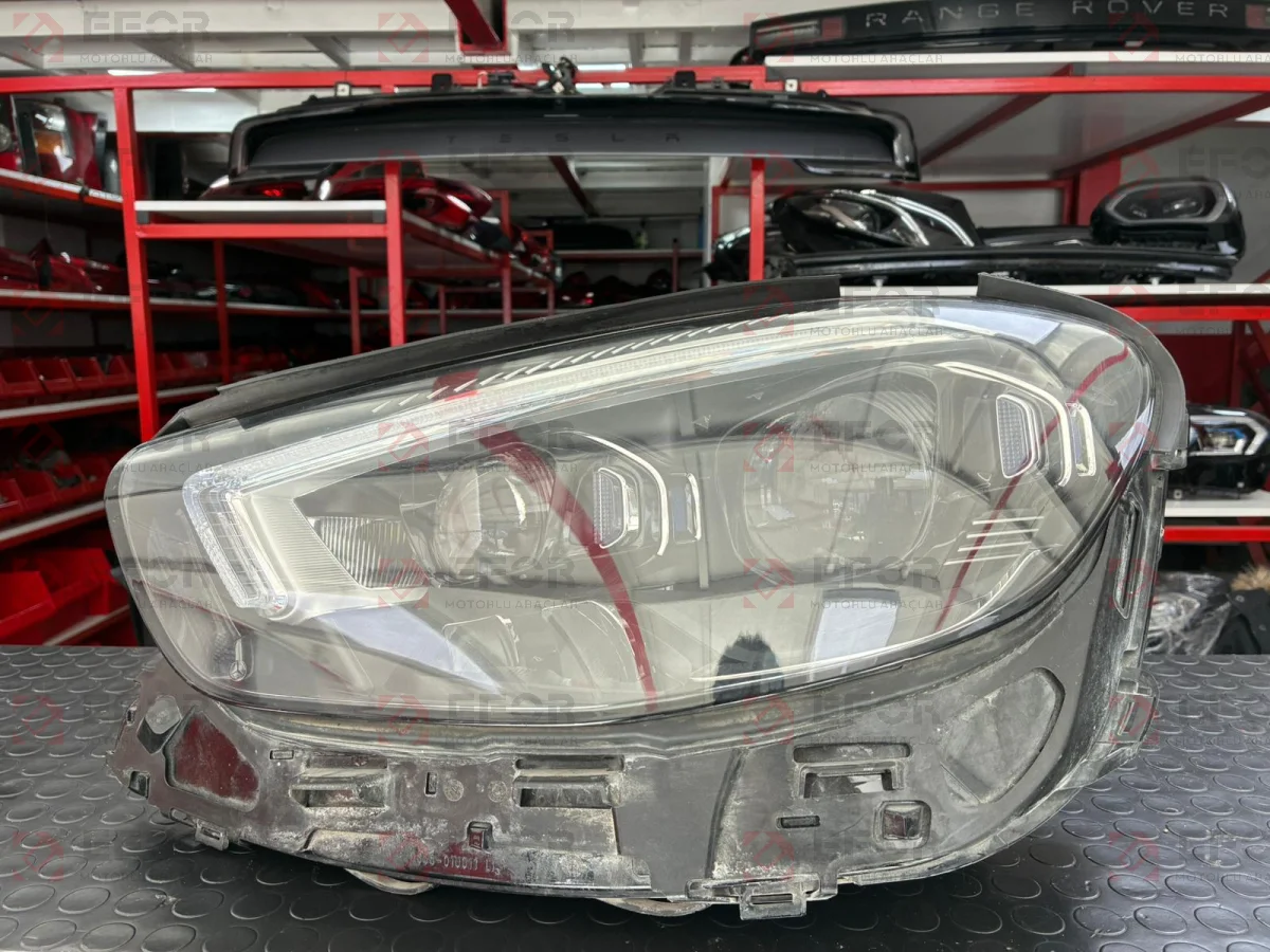 MERCEDES BENZ E Serisi Sol Ön Far Lambası