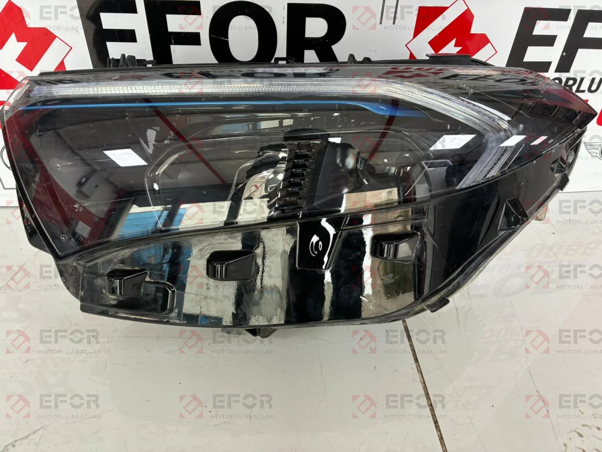 MERCEDES BENZ EQB Sol Ön Far Lambası