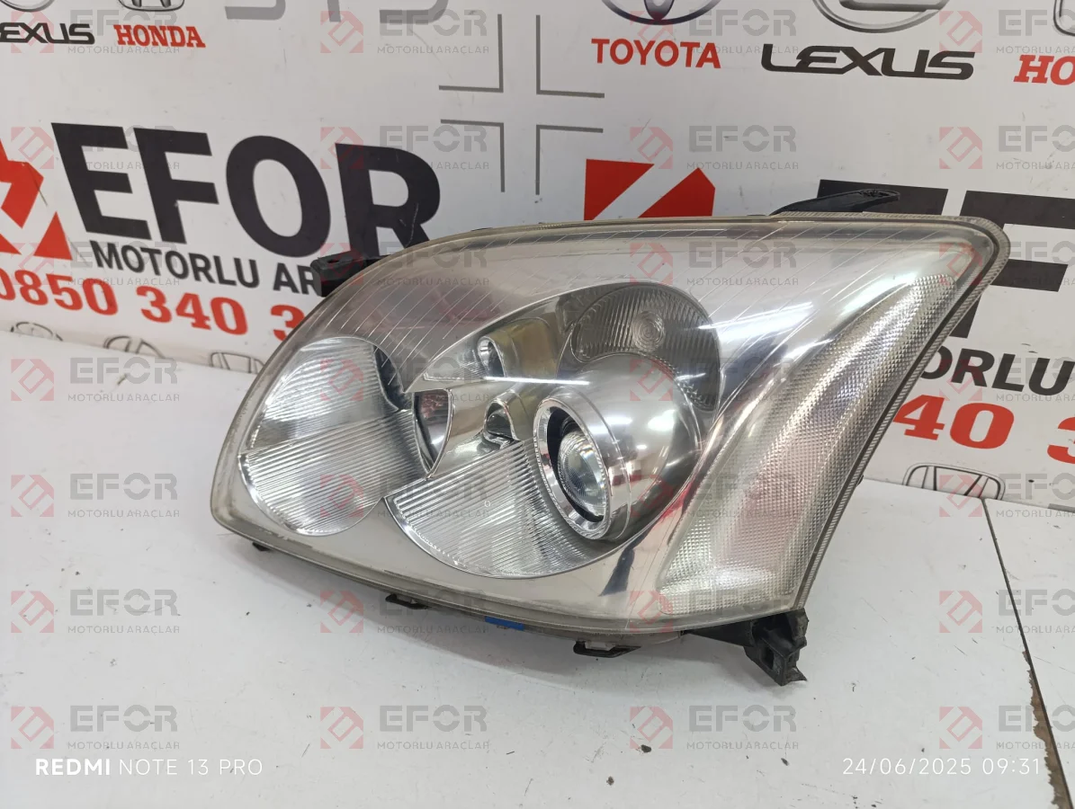 TOYOTA Avensis Sol Far Lambası 2002-2007