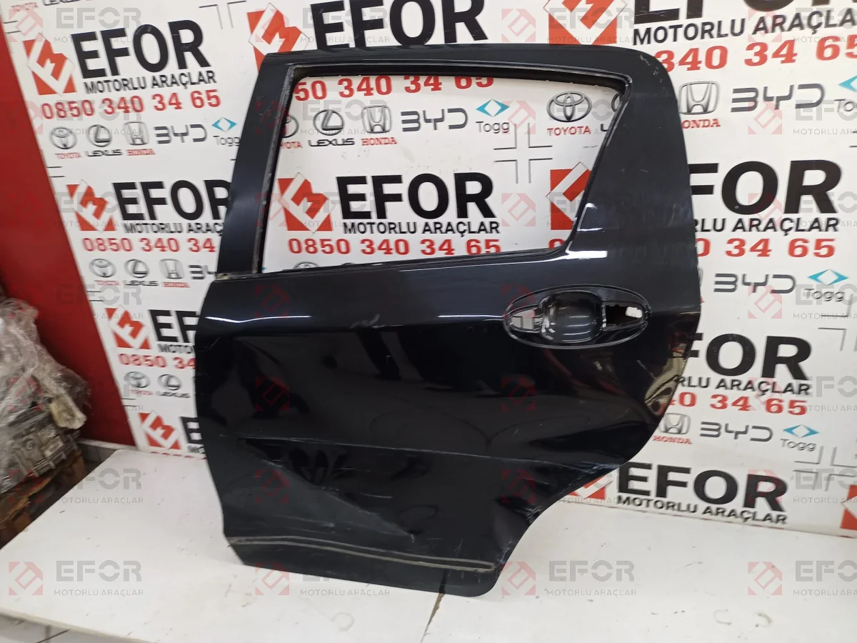 TOYOTA Yaris Arka Kapı 2019
