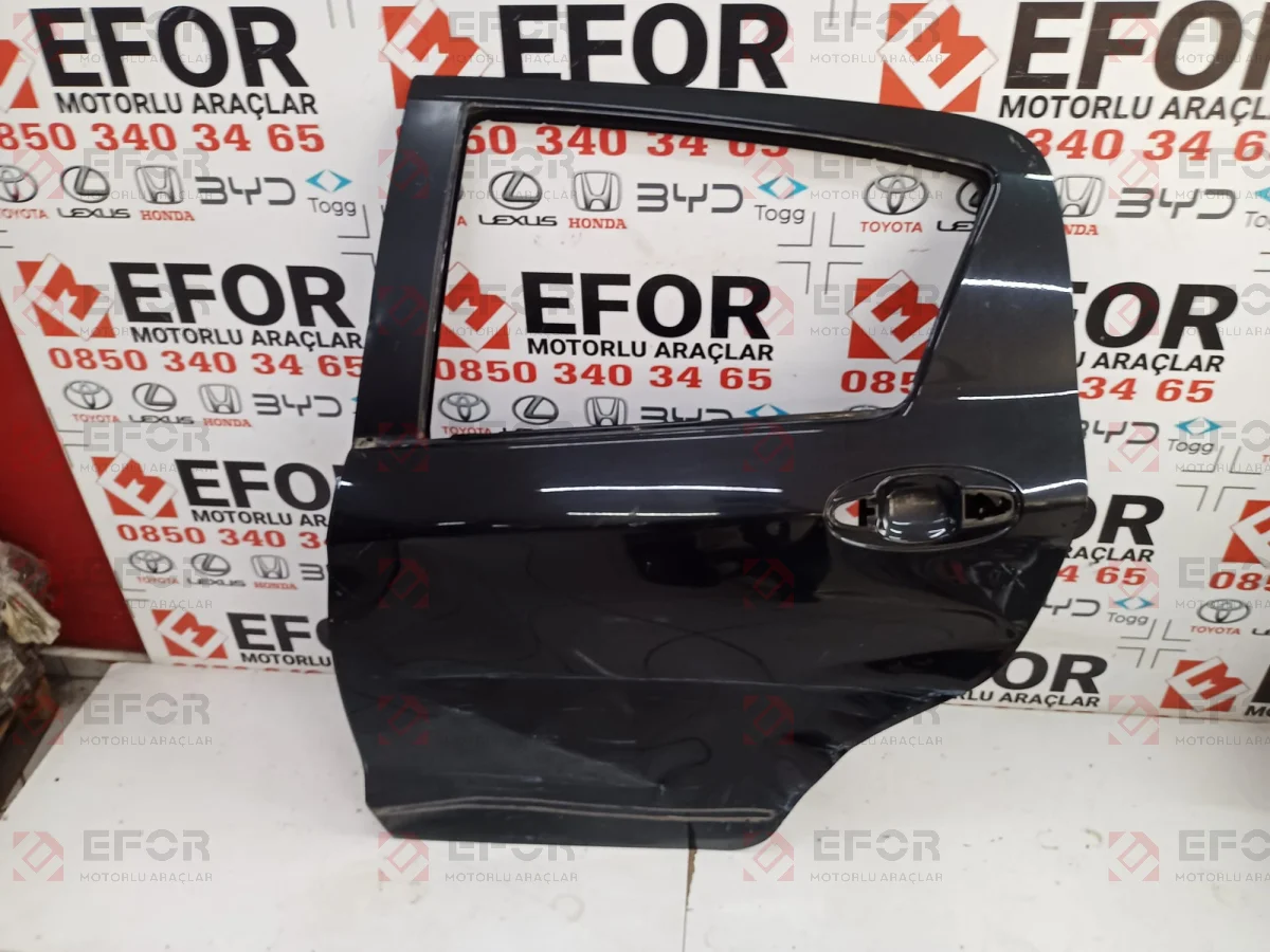 TOYOTA Yaris Arka Kapı 2019