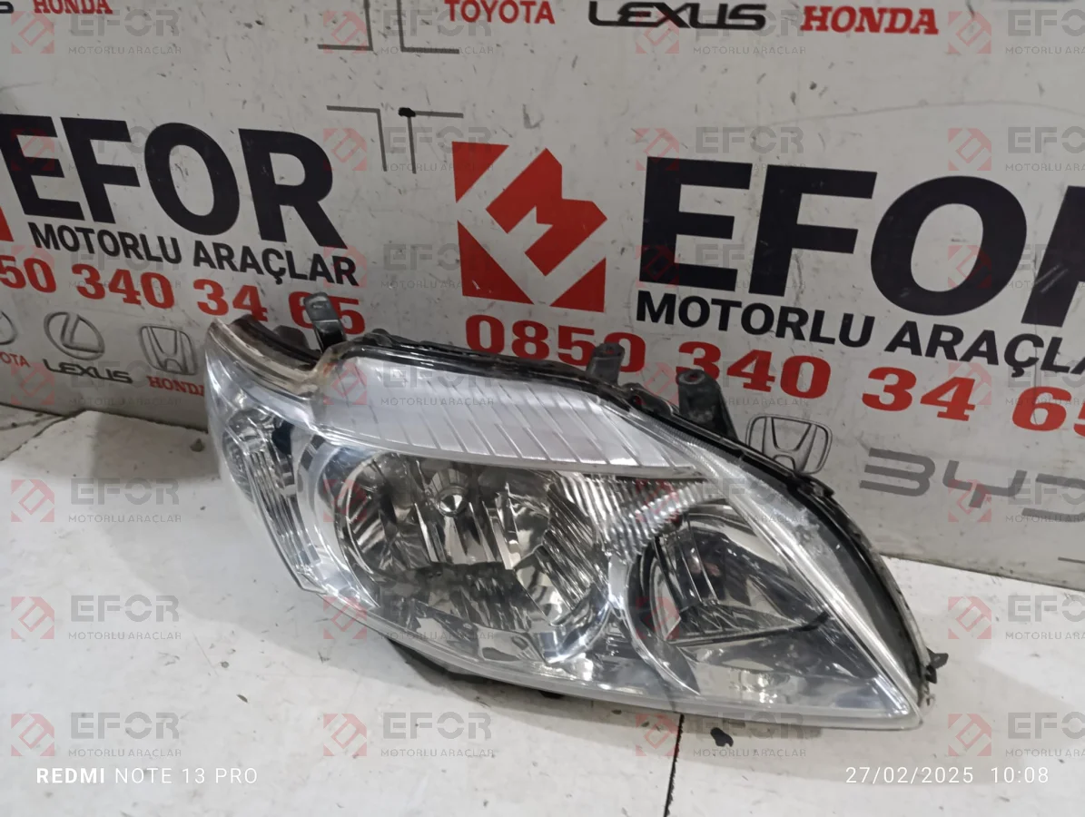 TOYOTA Corolla Sağ Far Lambası 2007-2010