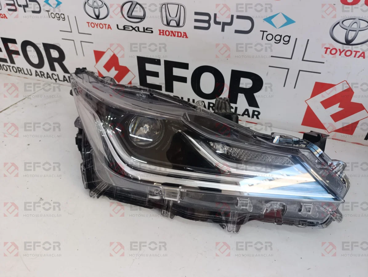 TOYOTA Corolla Sağ Far Lambası 2019-2026