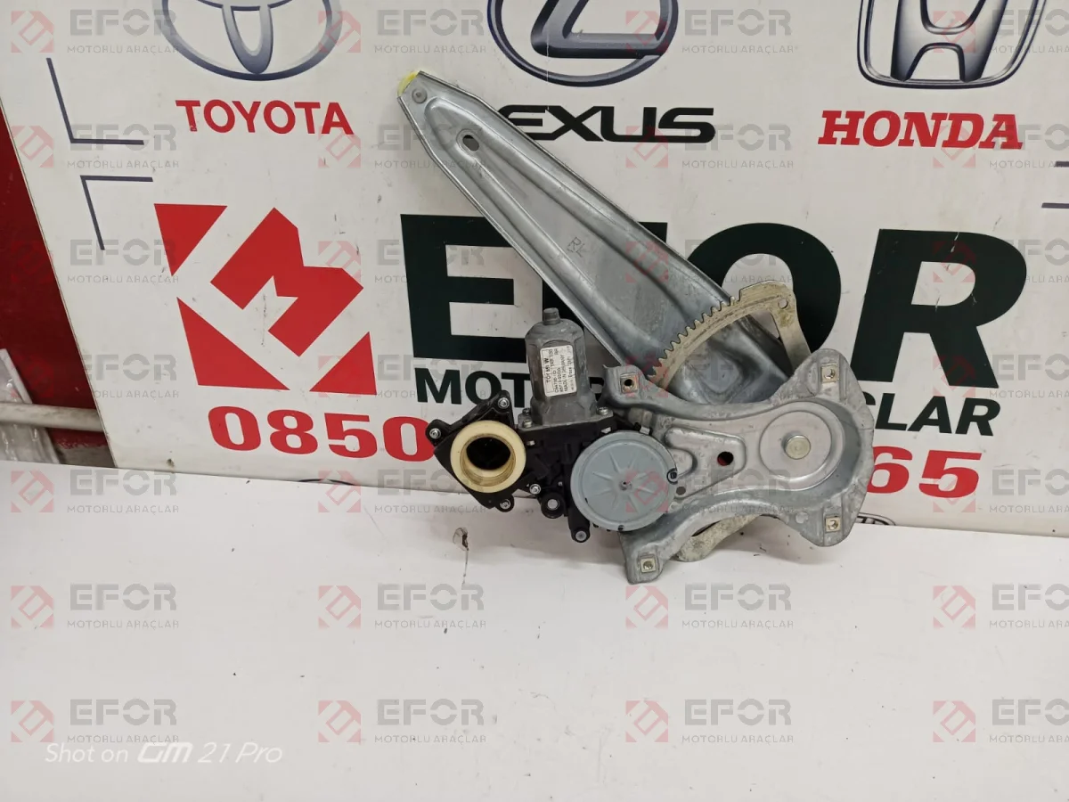 TOYOTA Corolla Sağ Arka Cam Krikosu 2019-2026