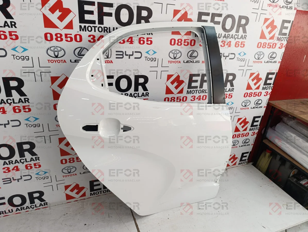 TOYOTA Yaris Arka Kapı 2020-2026