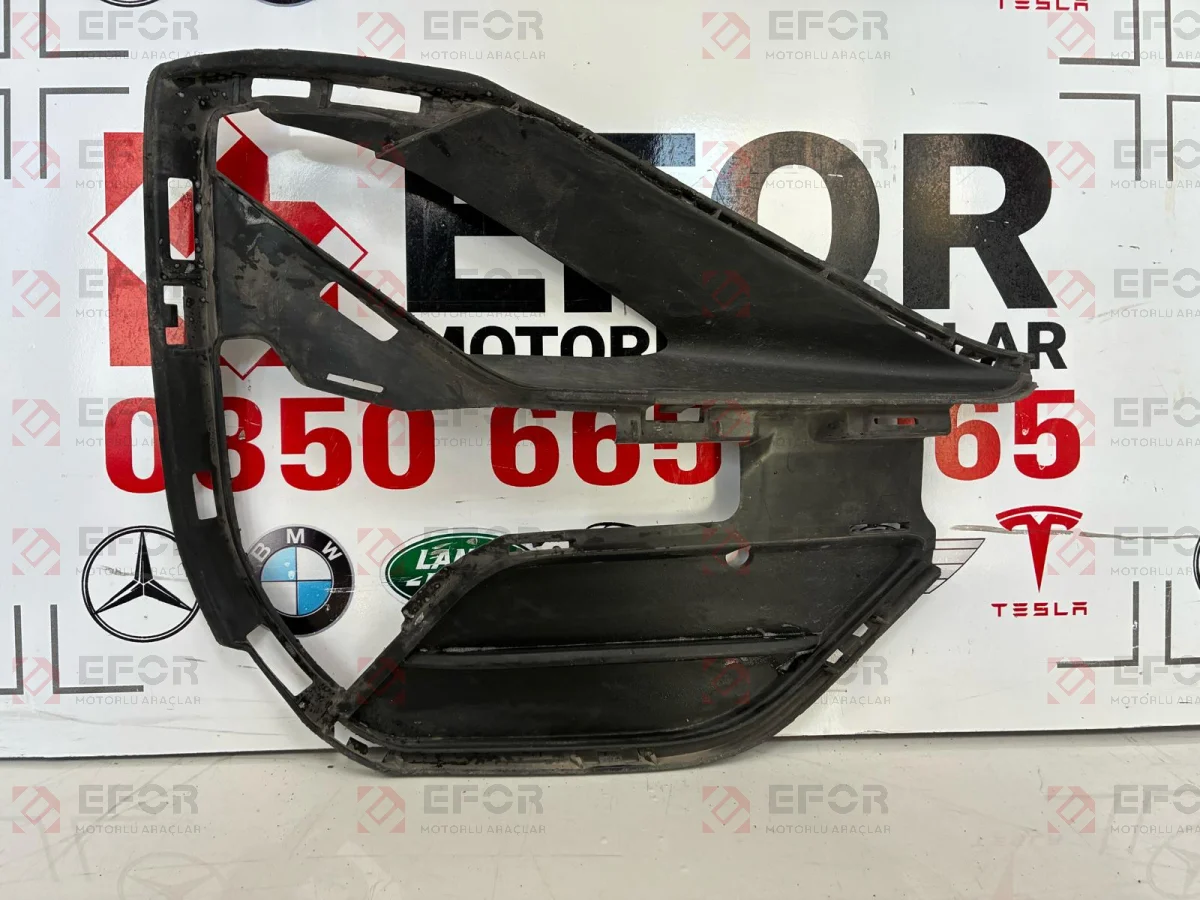 BMW X1 Sağ Ön Tampon