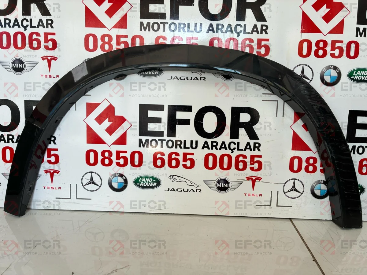 BMW X1 Sağ Ön Kapı Çıtası