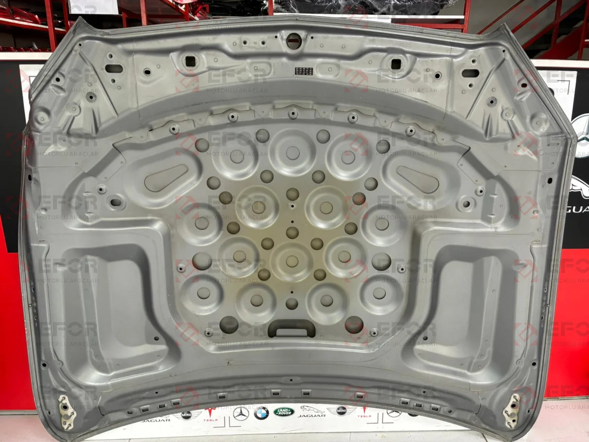 MERCEDES BENZ C Serisi Ön Motor Kaputu