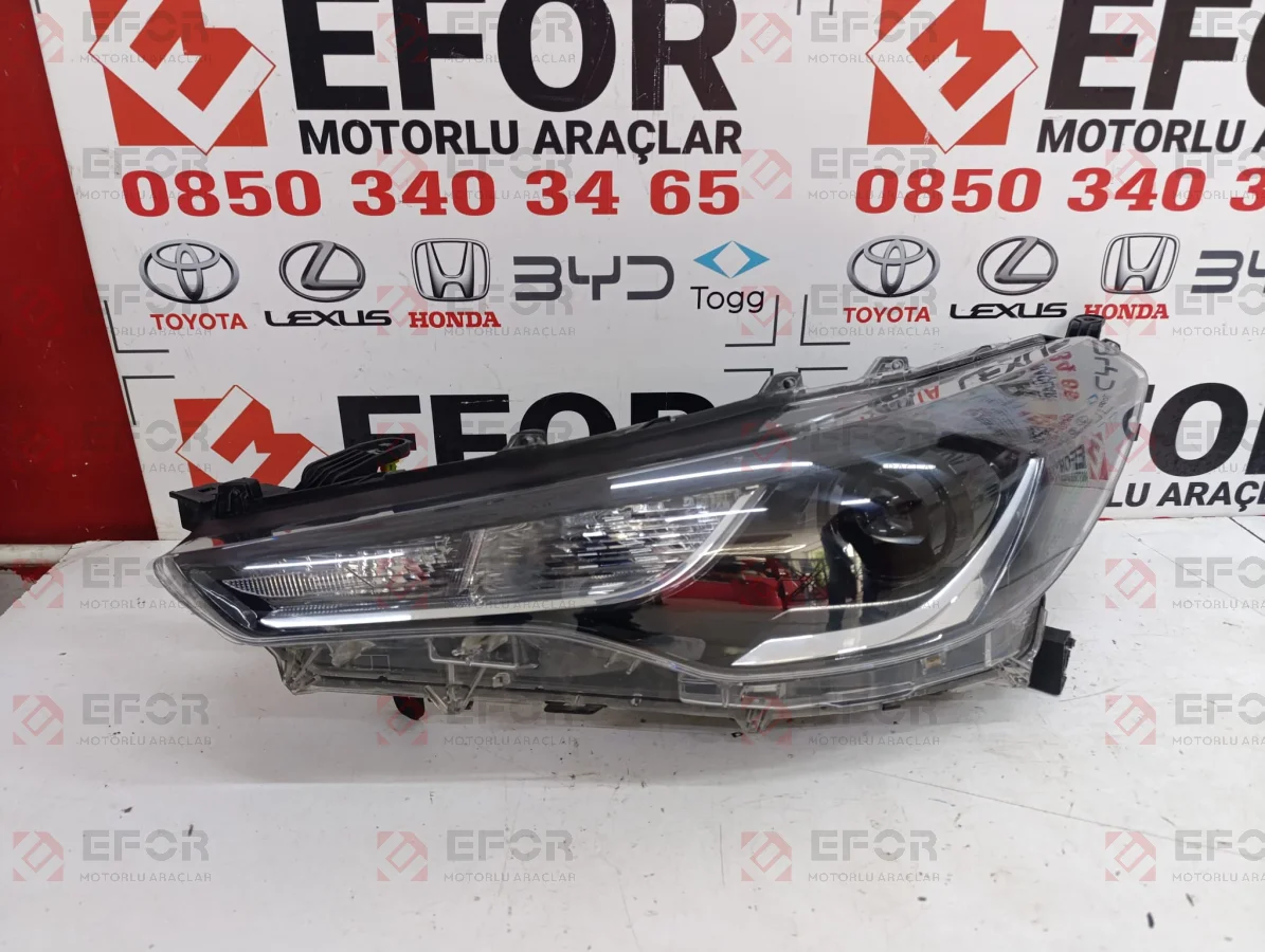 TOYOTA Corolla Cross Sol Far Lambası 2022-2024