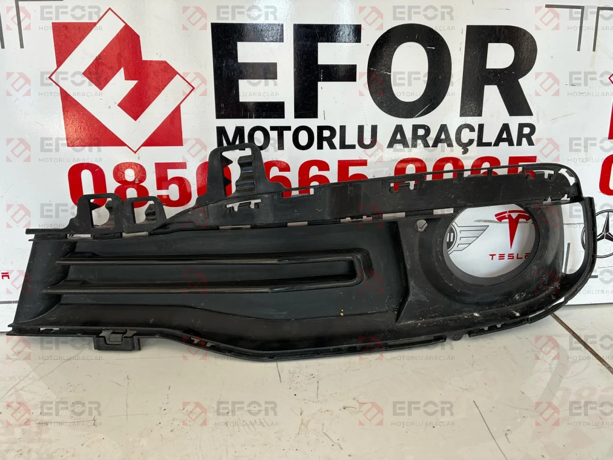 BMW 3 Serisi F30 Lcı Sağ Sıs Cercevesı