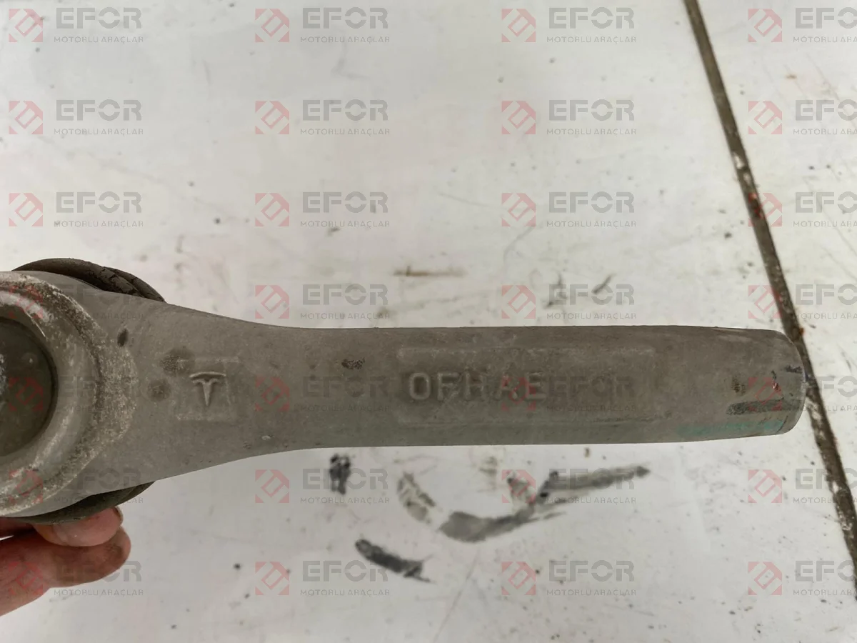 TESLA Model Y Rot Bası