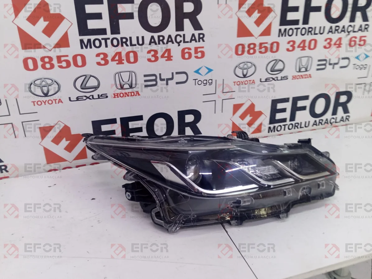 TOYOTA Corolla Sağ Far Lambası 2019