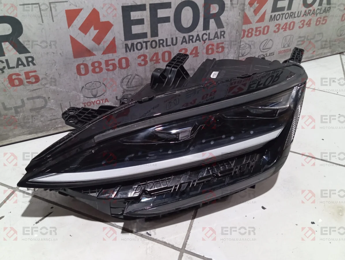 TOYOTA Corolla Sağ Far Lambası 2017-2018