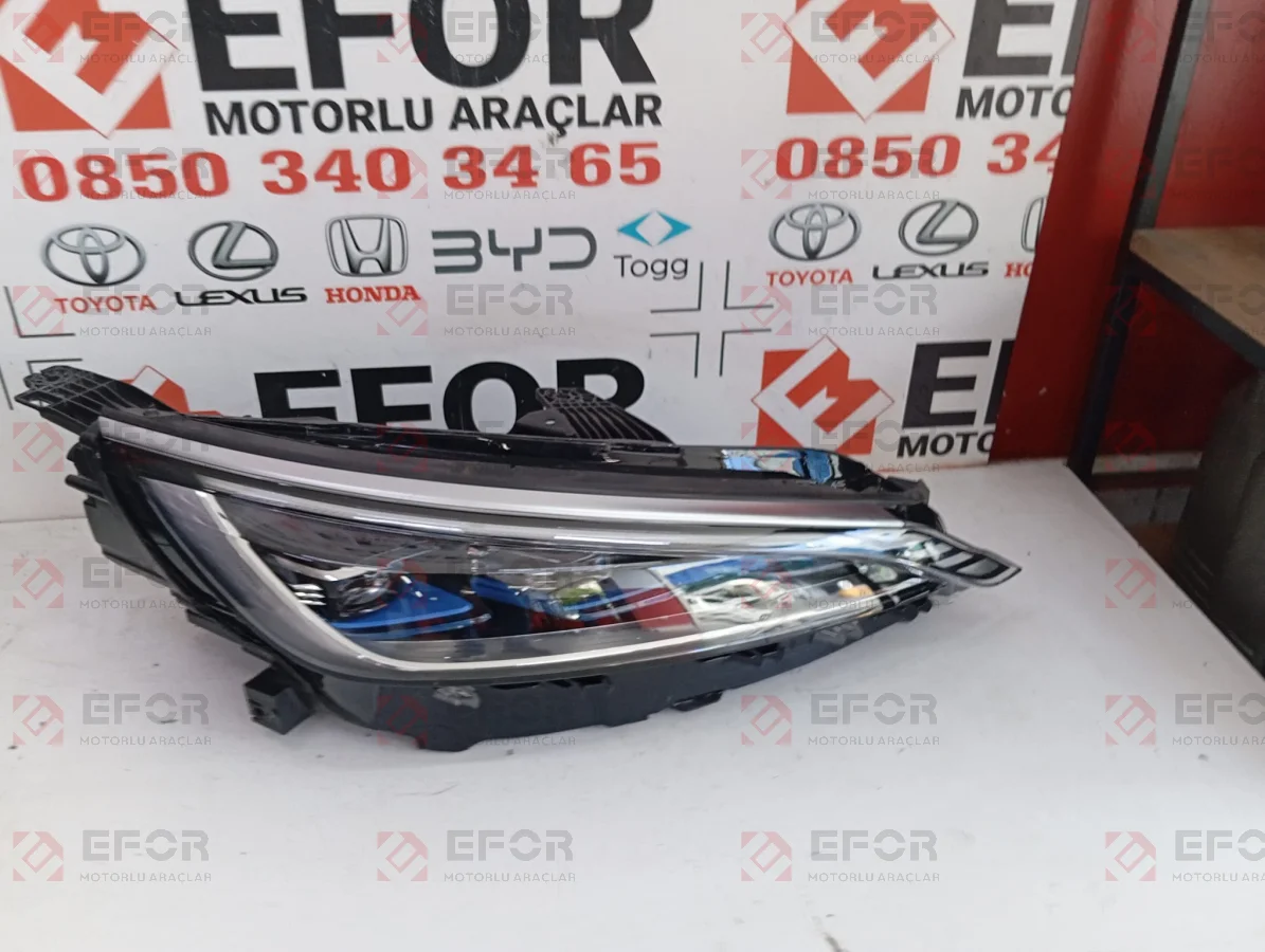 BYD Atto 3 Sağ Far Lambası 2024