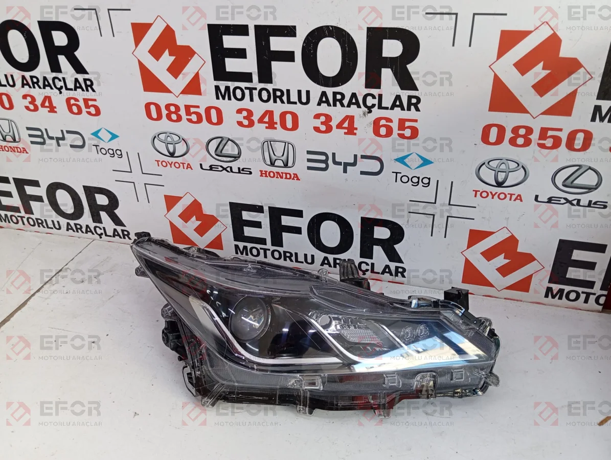 TOYOTA Corolla Sağ Far Lambası 2019-2026