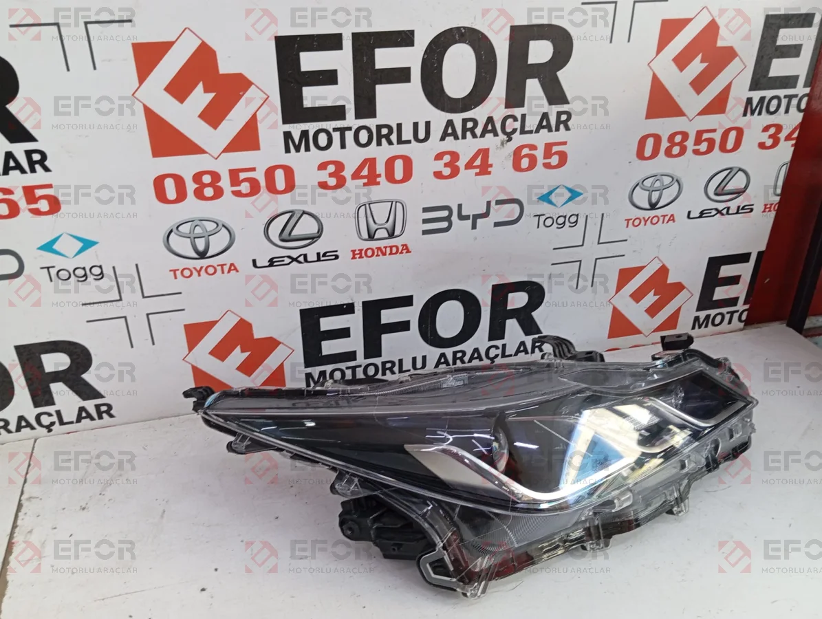 TOYOTA Corolla Sağ Far Lambası 2019-2026
