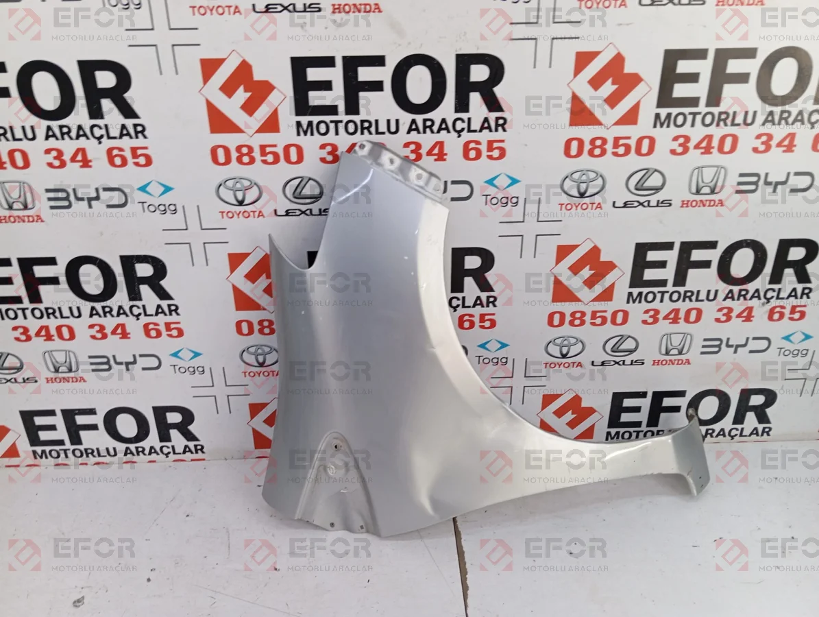 TOYOTA Yaris Sağ Far Lambası 2009-2011