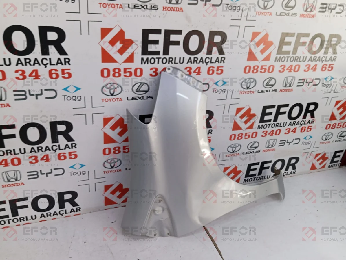 TOYOTA Yaris Sağ Far Lambası 2009-2011
