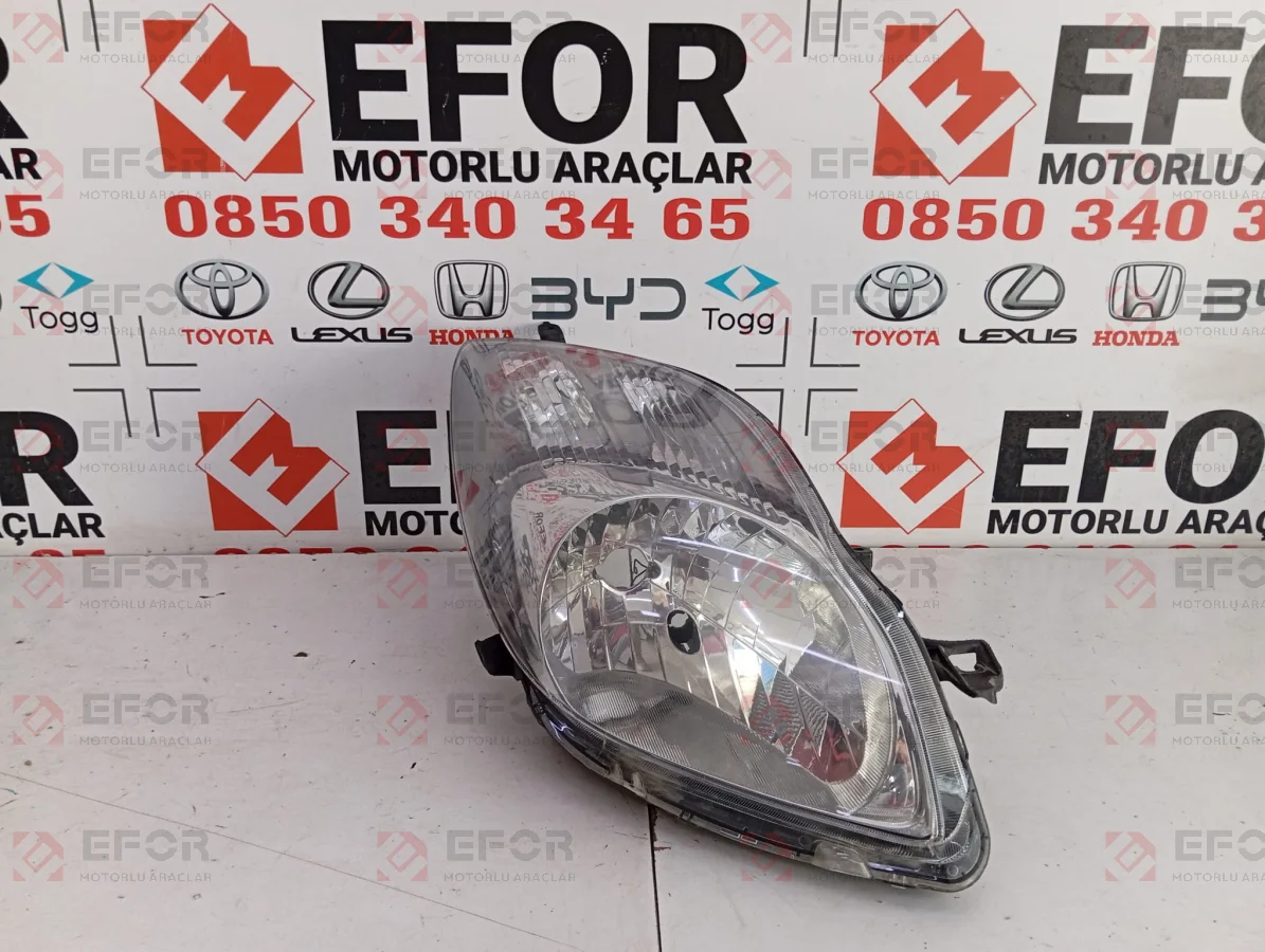 TOYOTA Yaris Sol Far Lambası 2029-2011