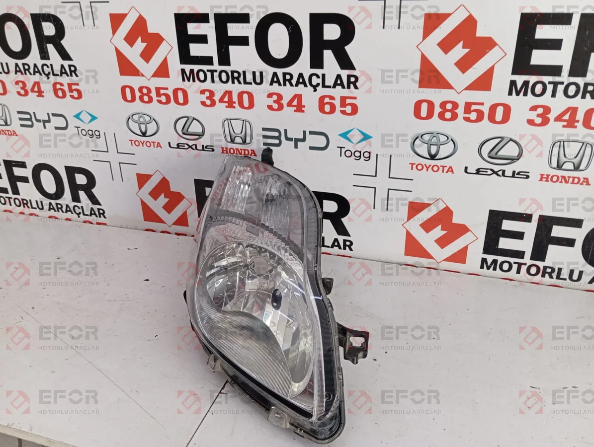 TOYOTA Yaris Sol Far Lambası 2029-2011