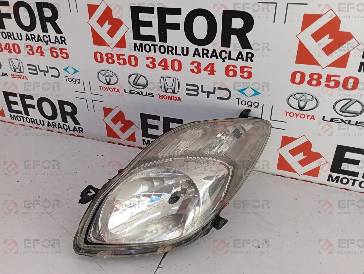 TOYOTA Yaris Sol Far Lambası 2009-2011