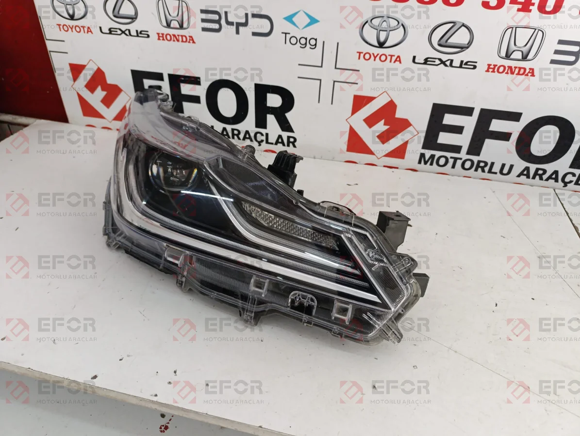 TOYOTA Corolla Sağ Far Lambası 2019-2026