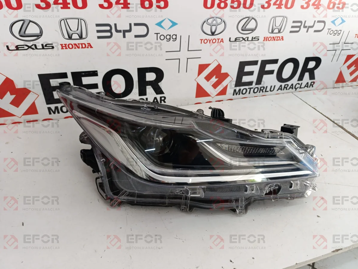 TOYOTA Corolla Sağ Far Lambası 2019-2026